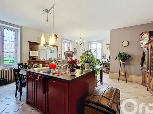 Maison 8 pièces 197 m²