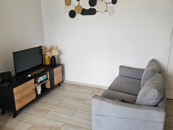 Chambre climatisée dans bel appartement