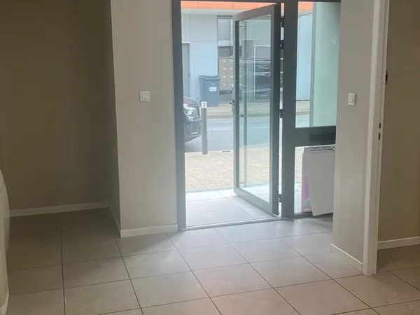 Local commercial 64 m²