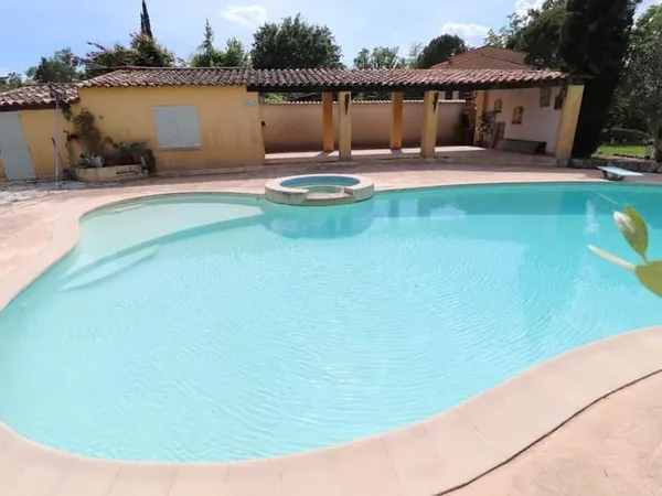 Maison 6 pièces 200 m²