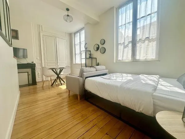 Appartement F1 Meublé