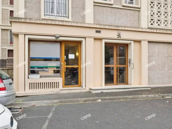 Bureau 275 m²