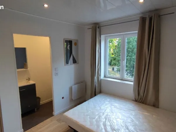Location chambre colocation - salle de douche et WC privés
