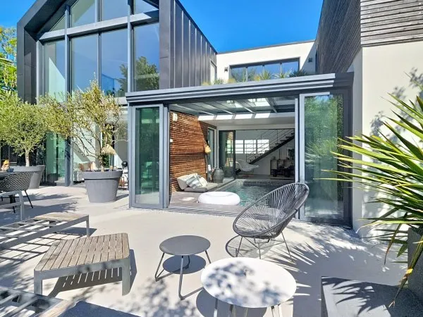 Maison 6 pièces 258 m²