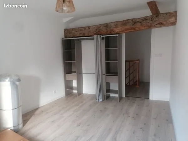 A louer logement - 75M2 - Velluire