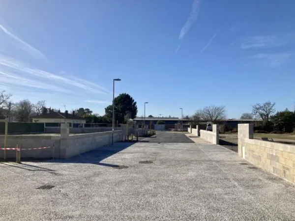 Terrain 400 m²