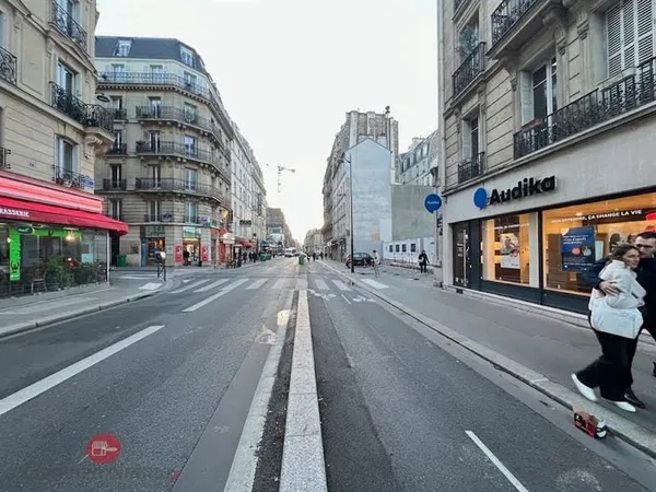 Commerce 73 m²