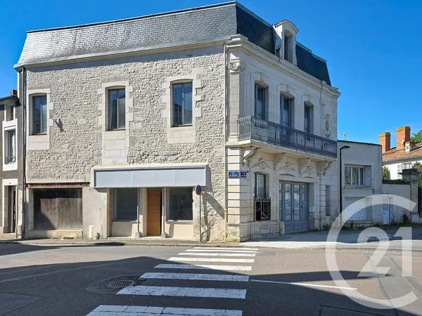 Maison 10 pièces 340 m²