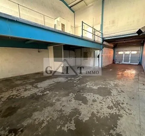 ENTREPOT 281M² A LOUER LISSES