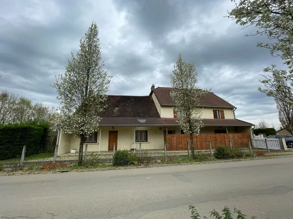 Maison 11 pièces 300 m²