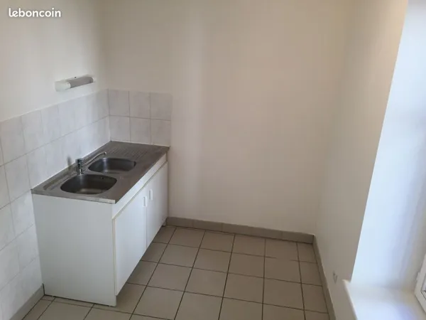 NANCY F2 rue Henri BAZIN de 40 m2