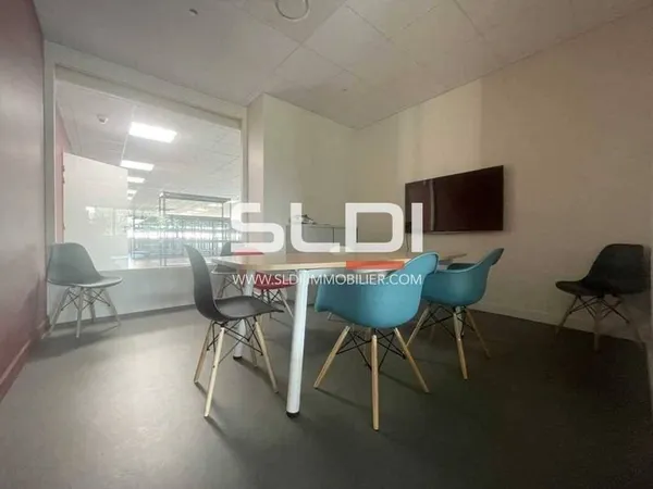 Local d'activité 410 m²