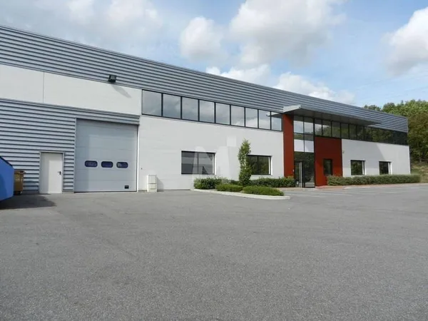 Local d'activité 3257 m²