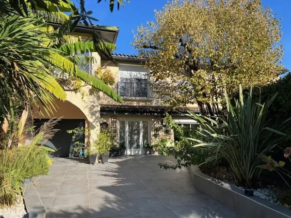 Maison de luxe 6 pièces 232 m²
