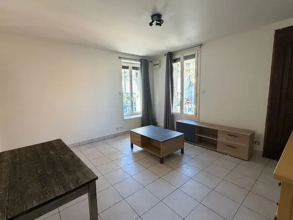 Studio 1 pièce 24 m²
