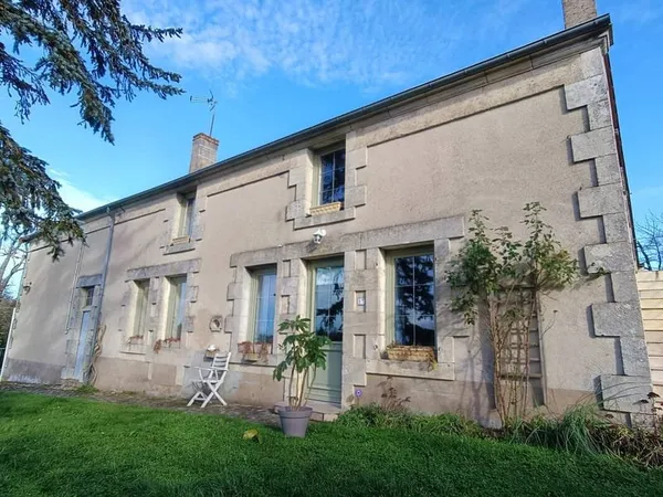 Maison de caractère sans voisin