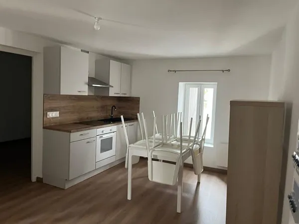 Appartement T2 meublé - 3ème ETAGE , 27 rue des boursiers