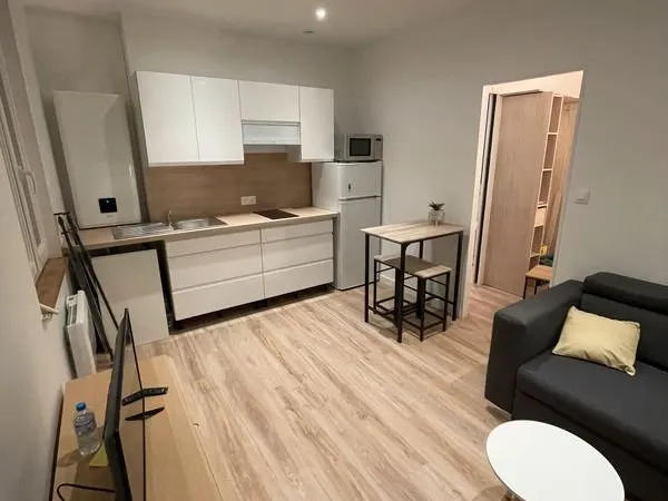 Studio meublé +Parking