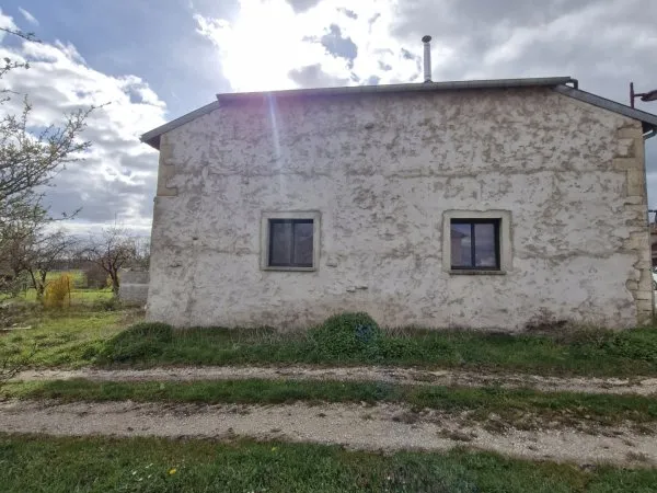 Maison 4 pièces 268 m²