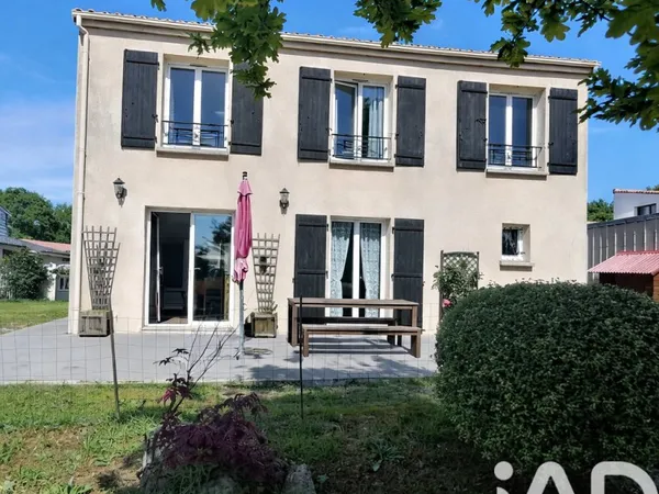 Maison 6 pièces 143 m²