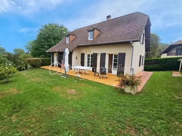 Maison 7 pièces 140 m²