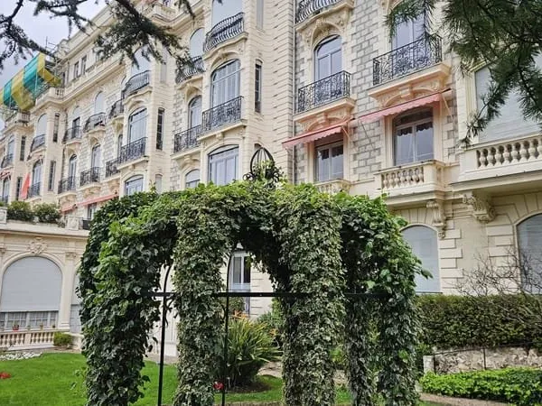 CIMIEZ-WINTER PALACE-CALME-PARKING COLLECTIF