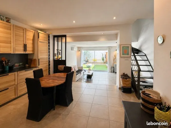 Appartement T2 à Aubagne centre-ville - Duplex rénové avec jardin au calme