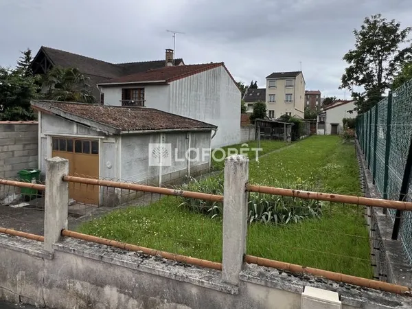 Terrain 353 m²