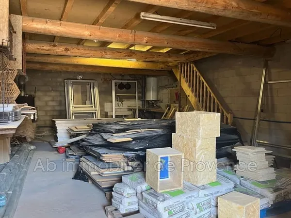 Local 132 m²