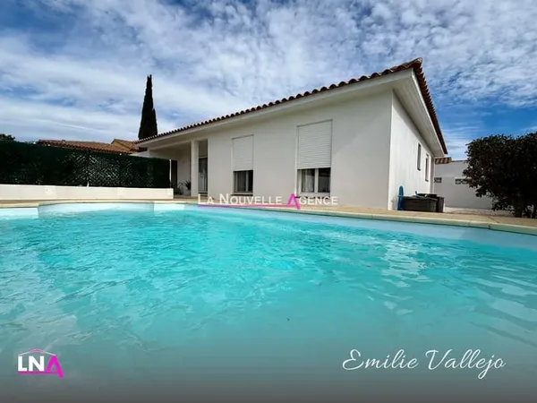 BELLE VILLA DE PLAIN PIED 4 FACES - PISCINE - JARDIN