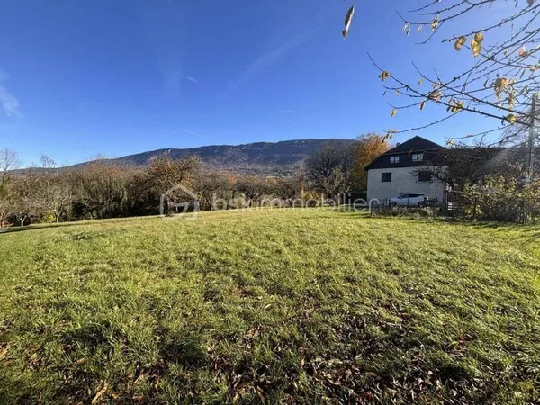 Terrain constructible 1723 m²