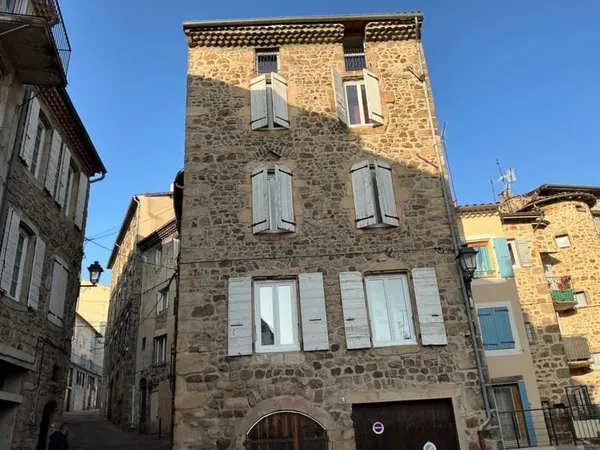 Exclusivité ! Annonay, Immeuble En Pierre 3 appartements gar