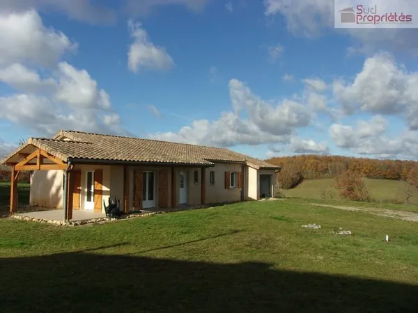 Villa de 2012 de 105m² avec 1Ha7 de terrain