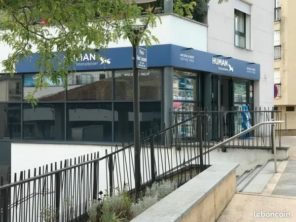 Local commercial 101 m²