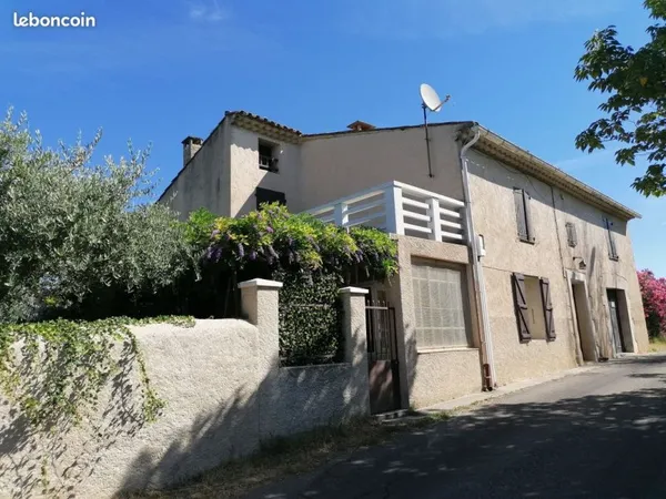 Maison familiale Pierrevert (04)