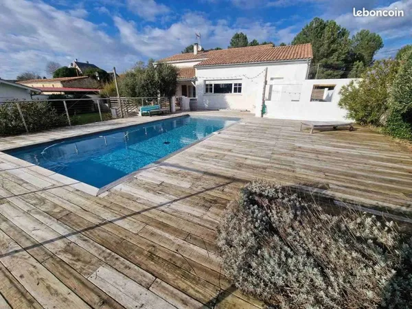 Maison 5 pièces 228 m²