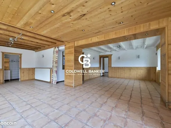 Local commercial, restaurant 155 m² Magland