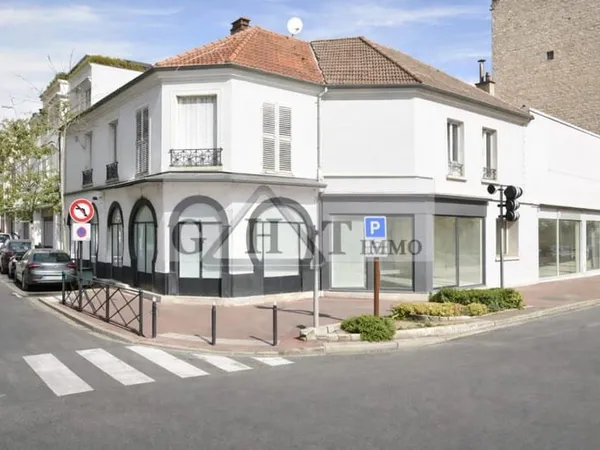 A LOUER LOCAL COMMERCIAL SAINT MAUR DES FOSSES
