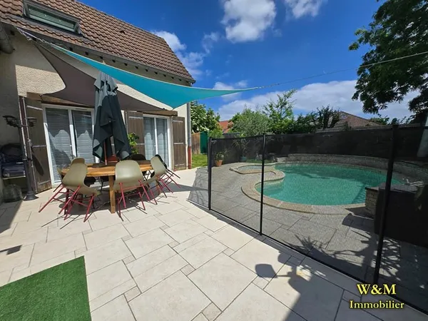 Maison Ris Orangis 8 pièce(s) 163 m² avec Piscine