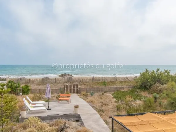 Frontignan Plage, propriété située en 1ère ligne mer et plag