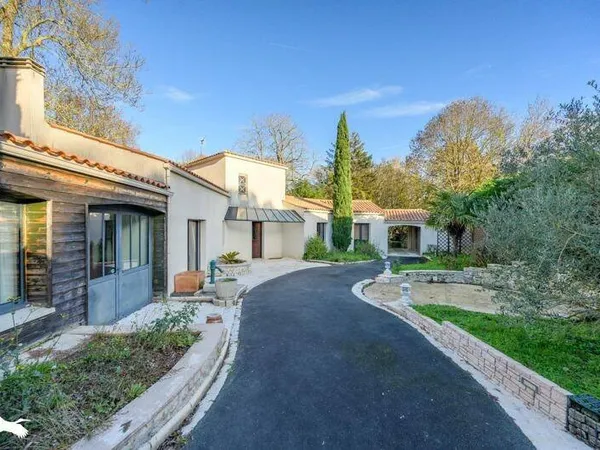 Maison 7 pièces 200 m²