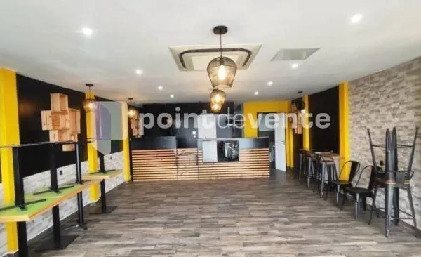 Local commercial 150 m²