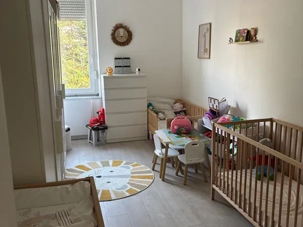 Apparemment 60m2