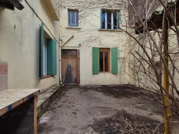 GRANDE MAISON DE 8 PIECES