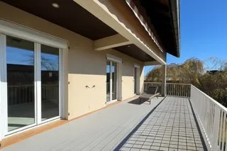 MAISON 5 CHAMBRES ET ENTREPOT A VILLEREST DANS UN ENVIRONNEM