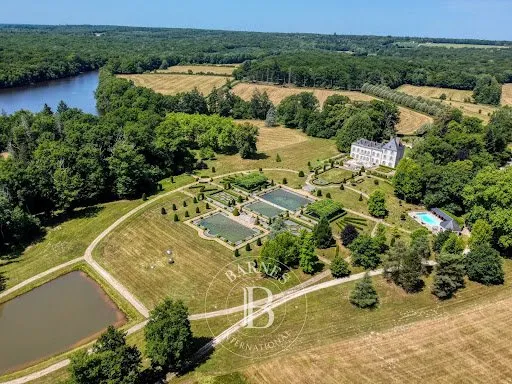 Propriété 16 pièces 540 m²