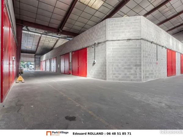 Box en location / Box à louer / Dépot à louer / Entrepot à louer / Box de stockage à louer de 115 m²