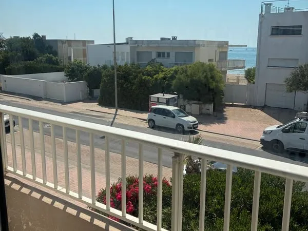 APPARTEMENT T2 2éme ligne 30 mètres de la Plage