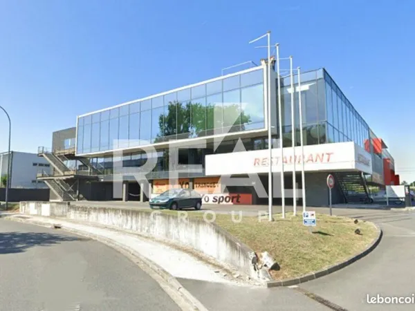 BUREAUX 533 m² BRUGES