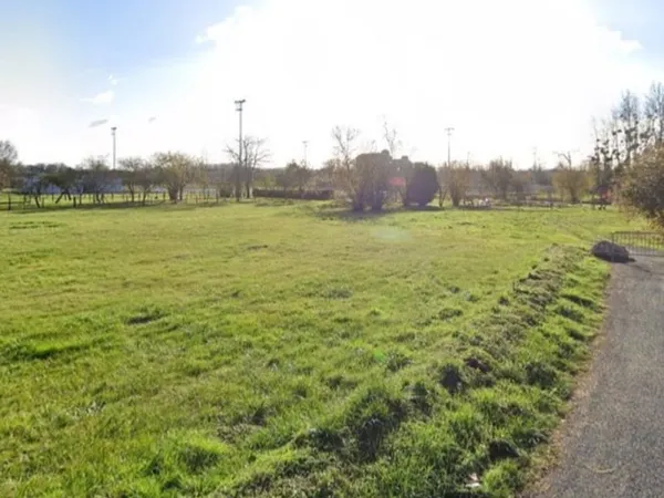 Terrain 498 m²